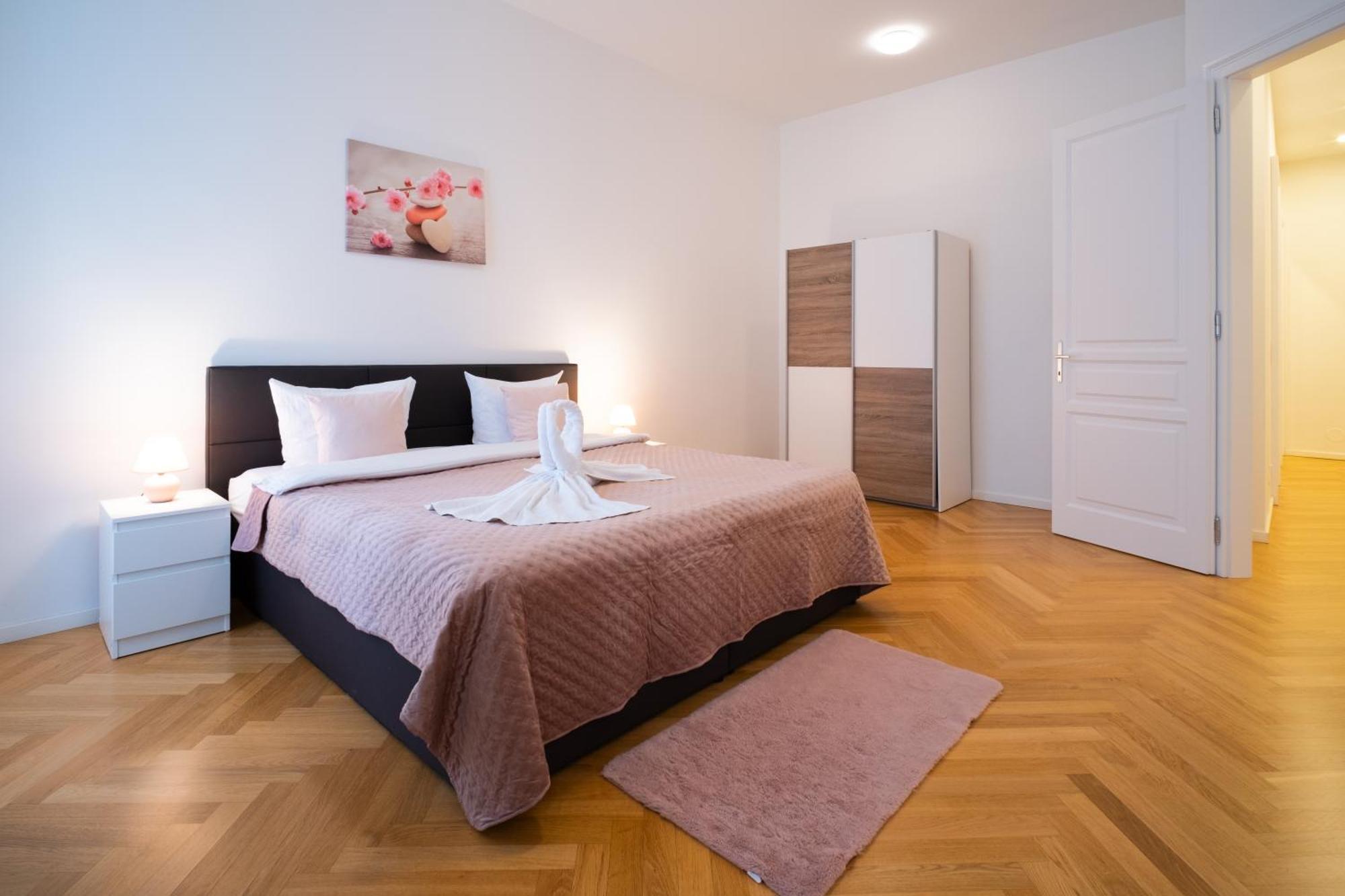 Home Sweet Home - Vienna Central Exteriör bild
